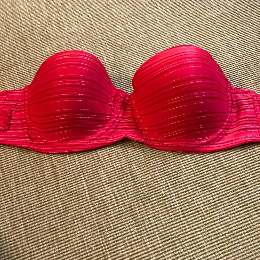 ACCEPTING OFFERS NEW 36C TRACY STRAPLESS PUSH UP BRA
